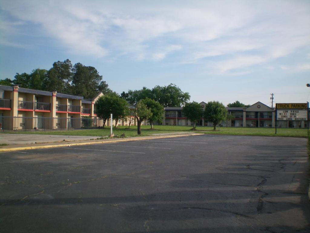 Executive Inn & Suites - Augusta Exterior photo