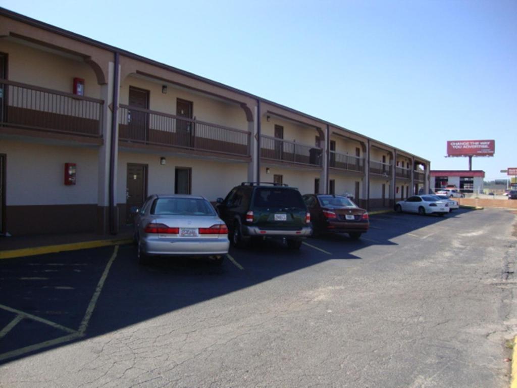 Executive Inn & Suites - Augusta Exterior photo