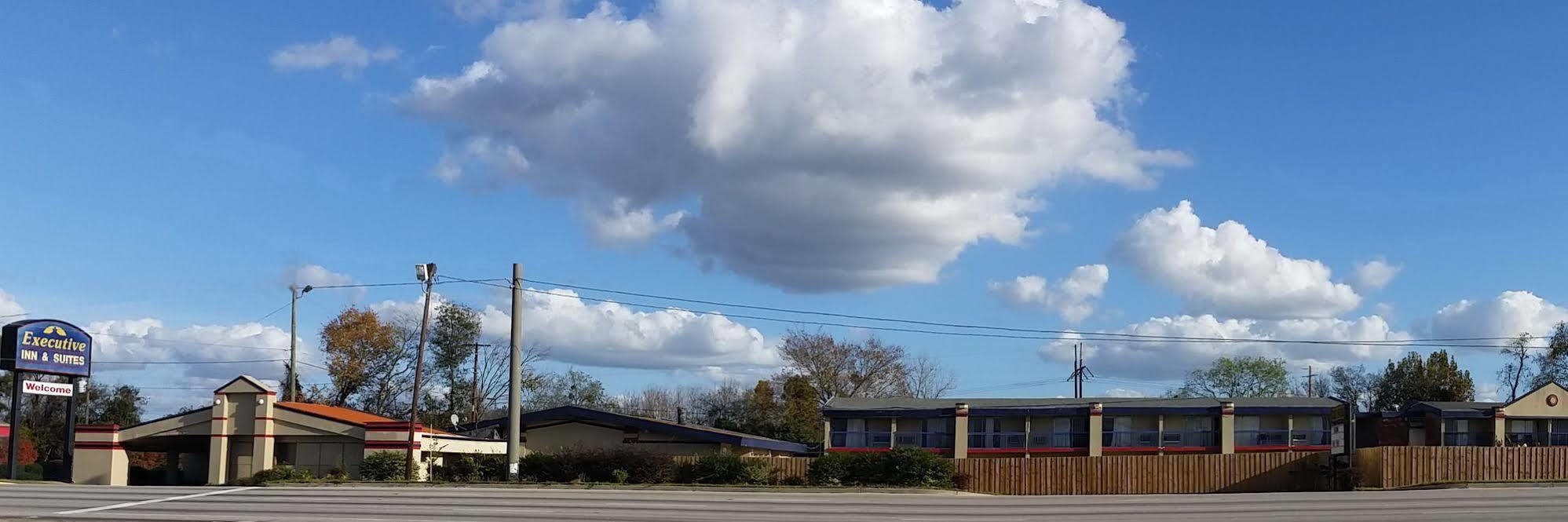 Executive Inn & Suites - Augusta Exterior photo